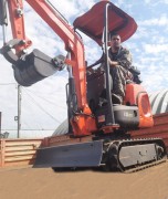 Отгрузка мини-экскаватора Quadtrac E13 Pro